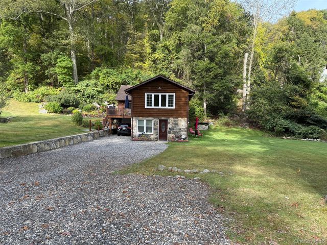 35 Barger Street, Putnam Valley, NY 10579
