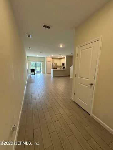 6813 GABLE GROVE Avenue, Jacksonville, FL 32217