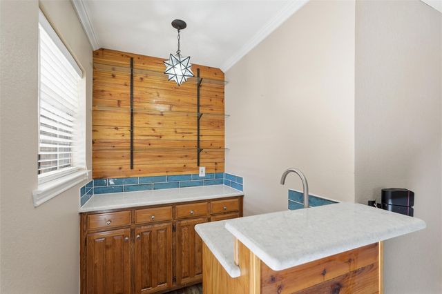 5240 Hill Ridge Drive, Fort Worth, TX 76135