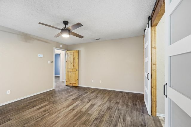 5240 Hill Ridge Drive, Fort Worth, TX 76135