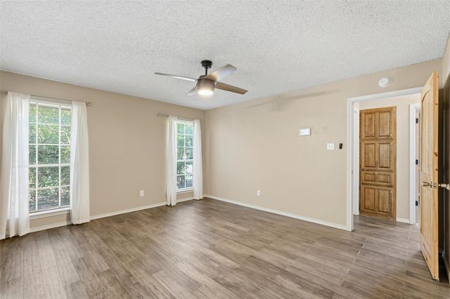 5240 Hill Ridge Drive, Fort Worth, TX 76135