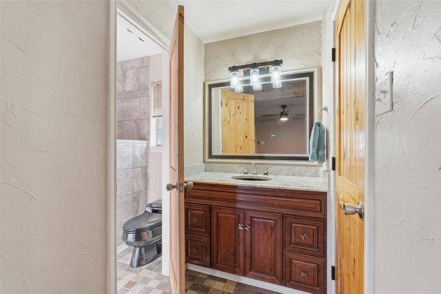 5240 Hill Ridge Drive, Fort Worth, TX 76135