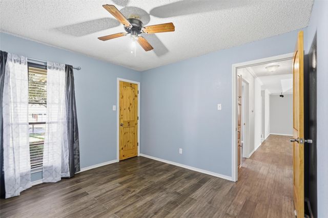 5240 Hill Ridge Drive, Fort Worth, TX 76135