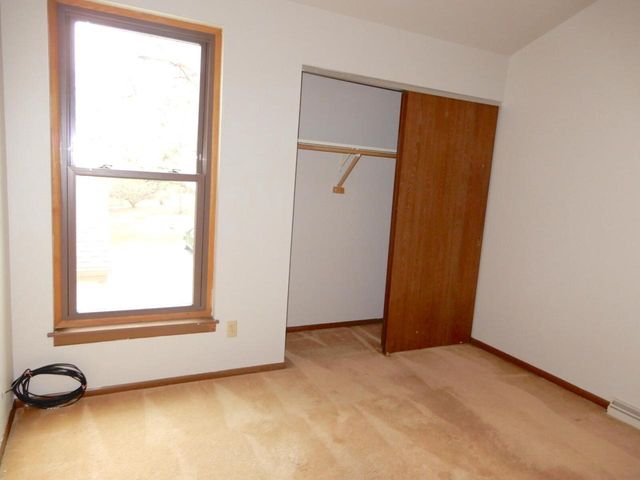 9034 N 70th STREET, Milwaukee, WI 53223