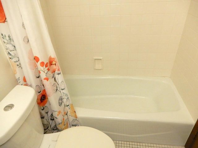 9034 N 70th STREET, Milwaukee, WI 53223