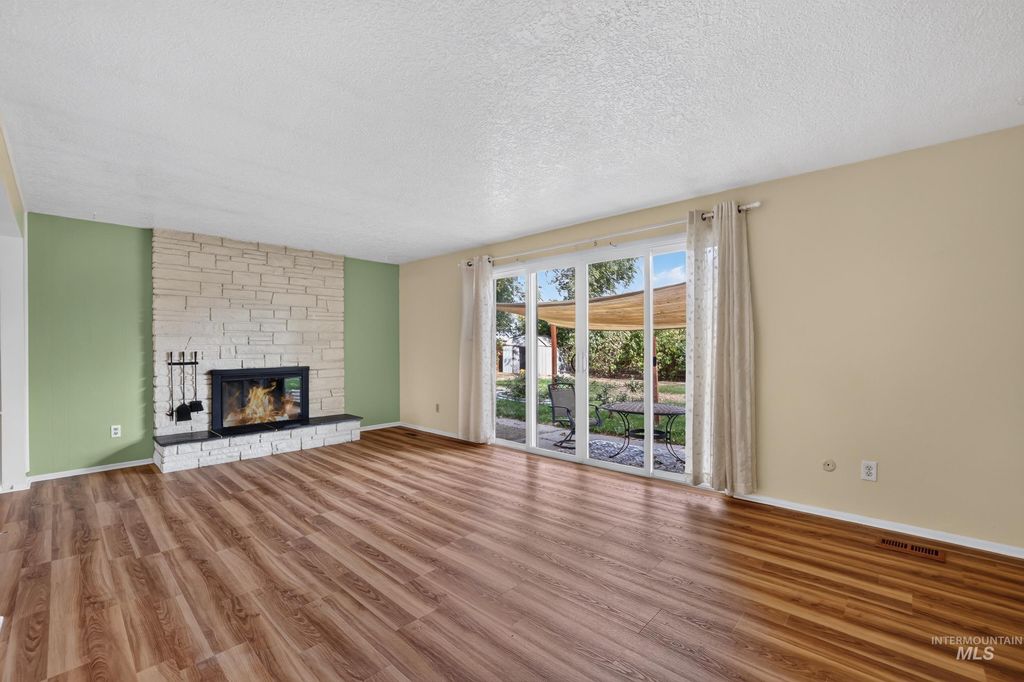 3918 N Buckingham, Boise, ID 83704 photo 4
