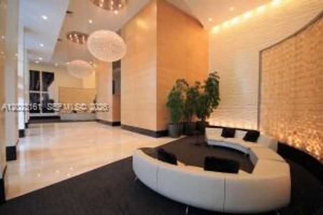 950 Brickell Bay Dr 1701, Miami, FL 33131