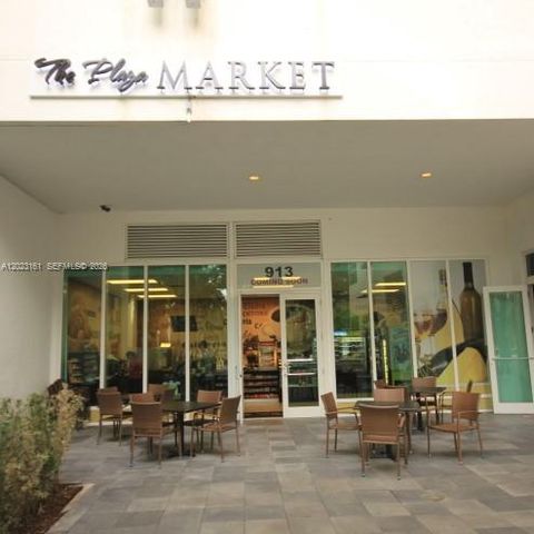 950 Brickell Bay Dr 1701, Miami, FL 33131