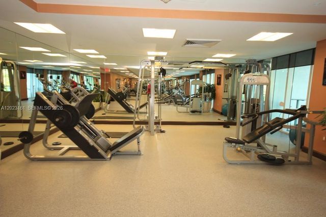 950 Brickell Bay Dr 1701, Miami, FL 33131