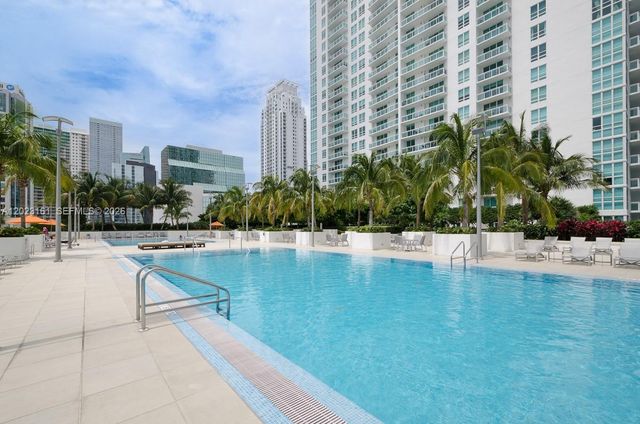 950 Brickell Bay Dr 1701, Miami, FL 33131