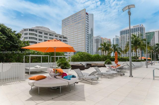950 Brickell Bay Dr 1701, Miami, FL 33131