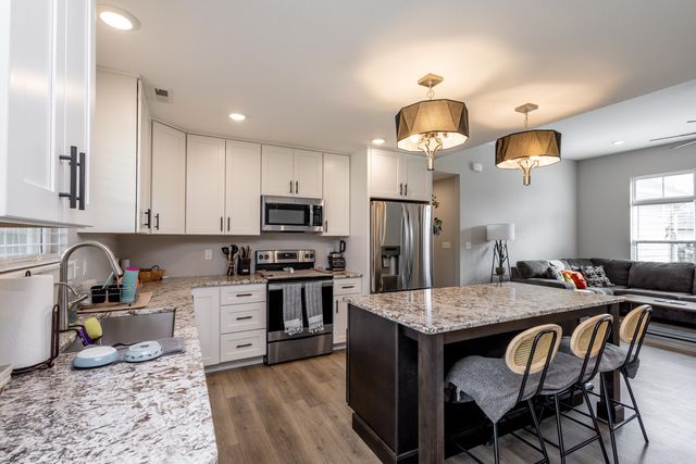 85 N LUNA LN, Columbia, MO 65201