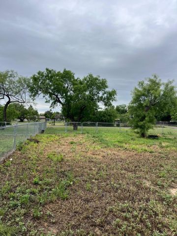 7447 Oleander Street, San Angelo, TX 76901