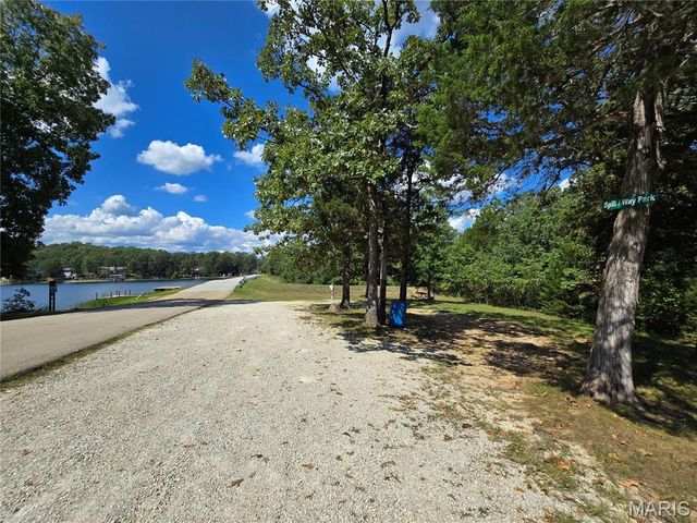 1051 S Lakeview Drive, De Soto, MO 63020