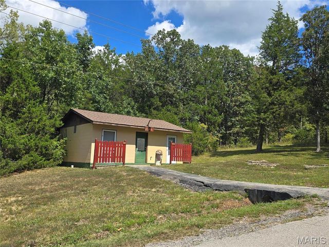 1051 S Lakeview Drive, De Soto, MO 63020