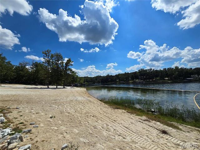 1051 S Lakeview Drive, De Soto, MO 63020