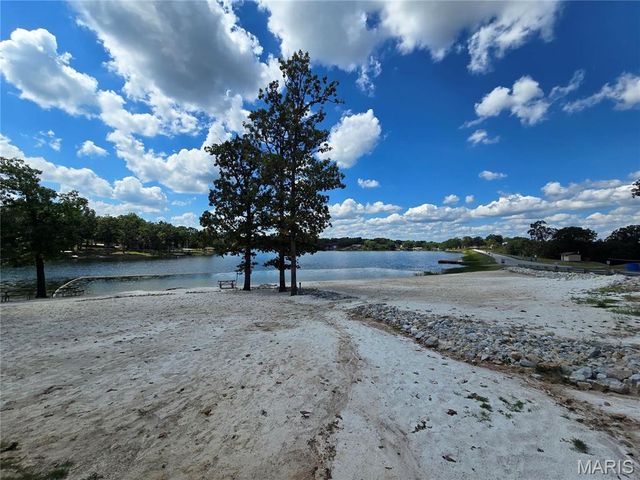 1051 S Lakeview Drive, De Soto, MO 63020