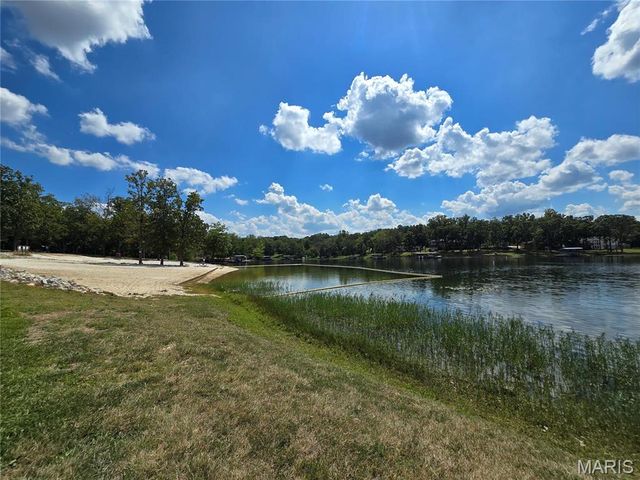 1051 S Lakeview Drive, De Soto, MO 63020