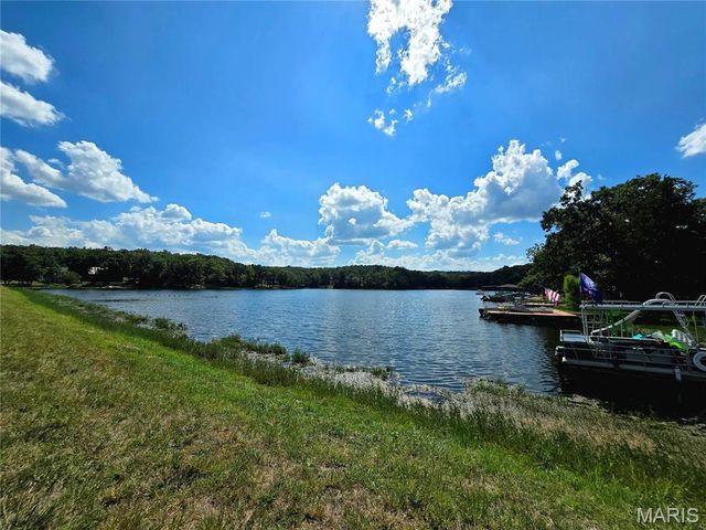 1051 S Lakeview Drive, De Soto, MO 63020