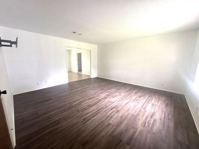 706 University Avenue, Wharton, TX 77488