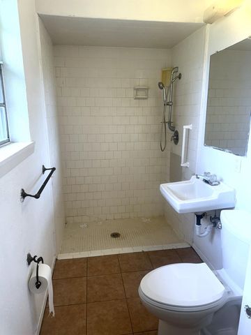 706 University Avenue, Wharton, TX 77488