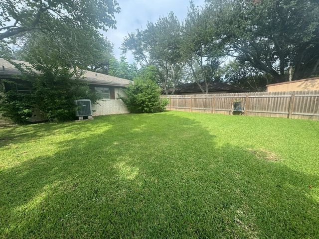 706 University Avenue, Wharton, TX 77488