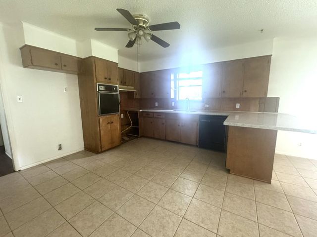 706 University Avenue, Wharton, TX 77488