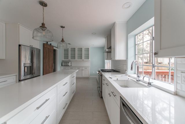 51 Fire Flicker Place, The Woodlands, TX 77381