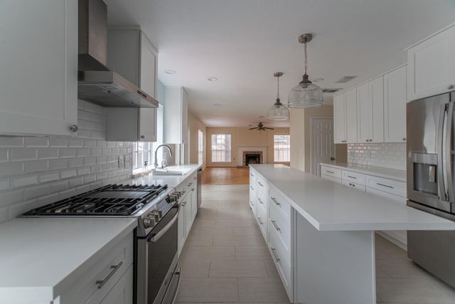 51 Fire Flicker Place, The Woodlands, TX 77381