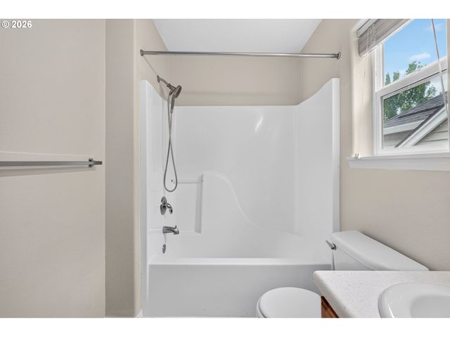 16972 Nw ARIZONA Dr, Beaverton, OR 97006