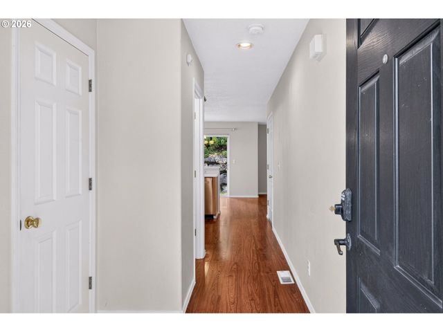 16972 Nw ARIZONA Dr, Beaverton, OR 97006