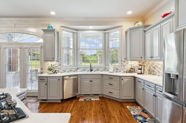 815 Stonebrook Dr, Lebanon, TN 37087