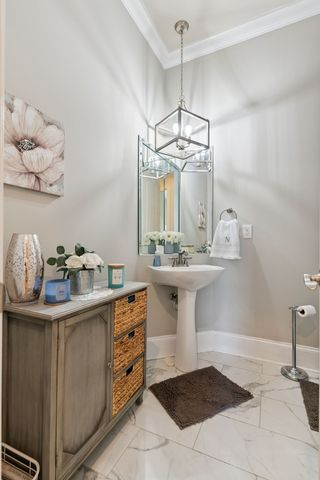 815 Stonebrook Dr, Lebanon, TN 37087