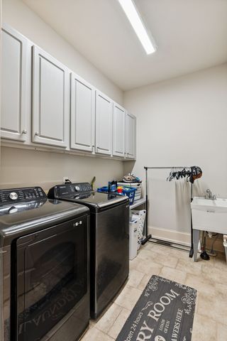 815 Stonebrook Dr, Lebanon, TN 37087