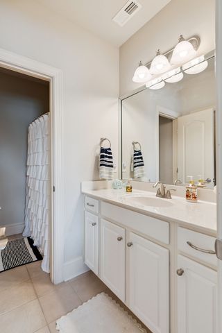 815 Stonebrook Dr, Lebanon, TN 37087