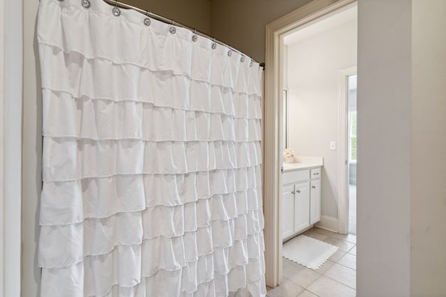 815 Stonebrook Dr, Lebanon, TN 37087