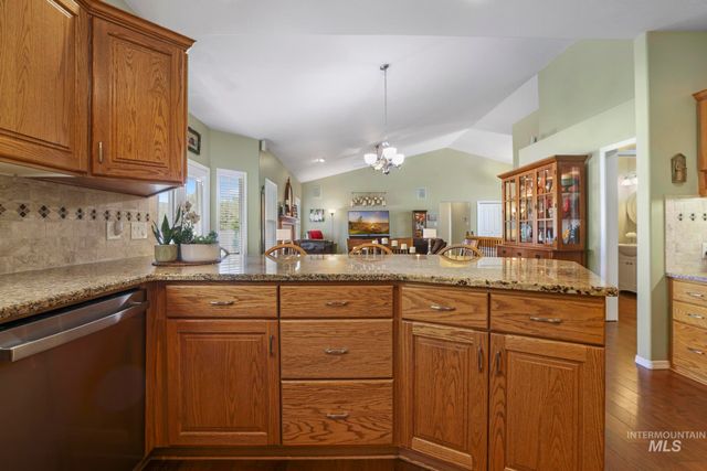 1919 Candleridge Dr, Twin Falls, ID 83301