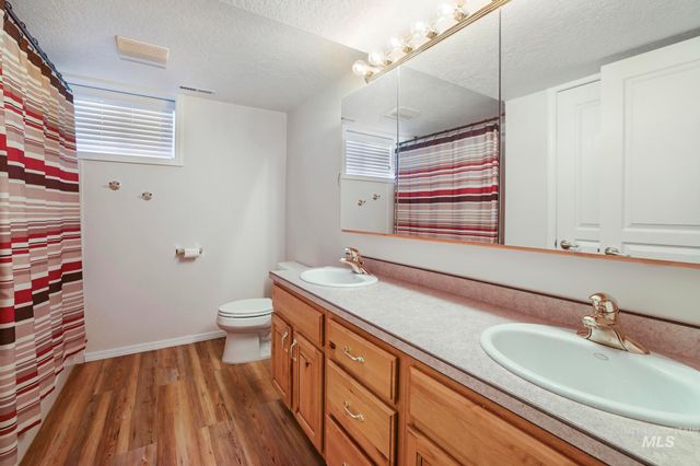 1919 Candleridge Dr, Twin Falls, ID 83301