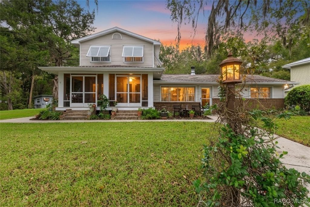 34 Aragon Drive, Inglis, FL 34449