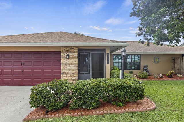 8272 Blue Cypress Drive, Lake Worth, FL 33467