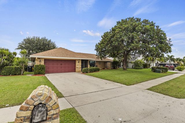 8272 Blue Cypress Drive, Lake Worth, FL 33467