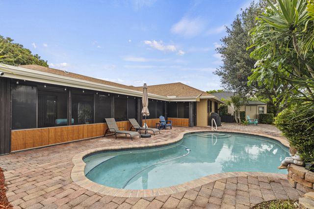 8272 Blue Cypress Drive, Lake Worth, FL 33467