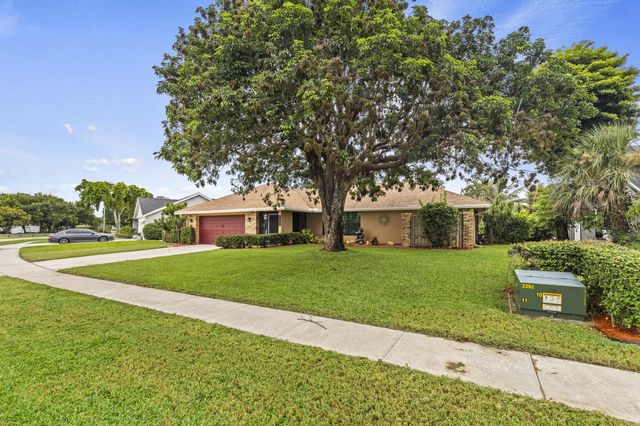 8272 Blue Cypress Drive, Lake Worth, FL 33467