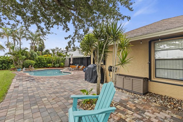 8272 Blue Cypress Drive, Lake Worth, FL 33467