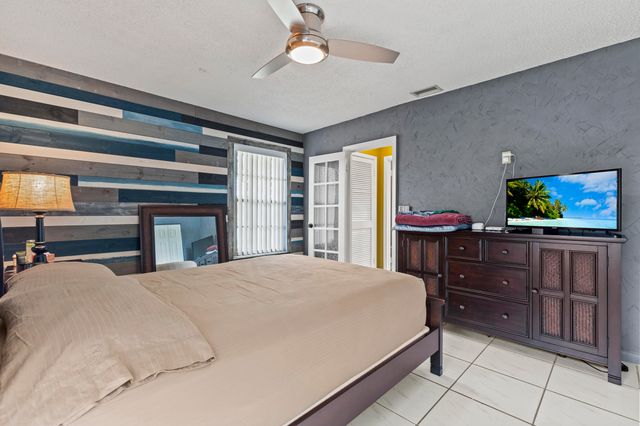 8272 Blue Cypress Drive, Lake Worth, FL 33467