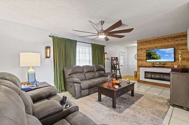 8272 Blue Cypress Drive, Lake Worth, FL 33467