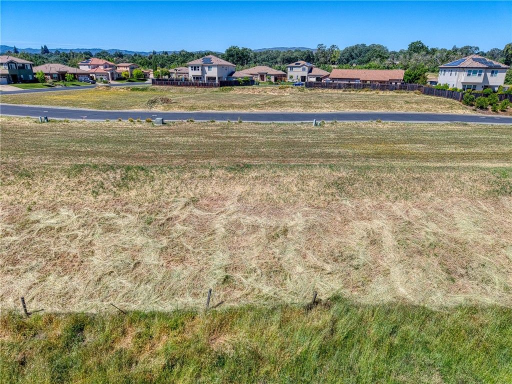 Image 3 of property listing at 2776 Lizzy, Lakeport, CA 95453