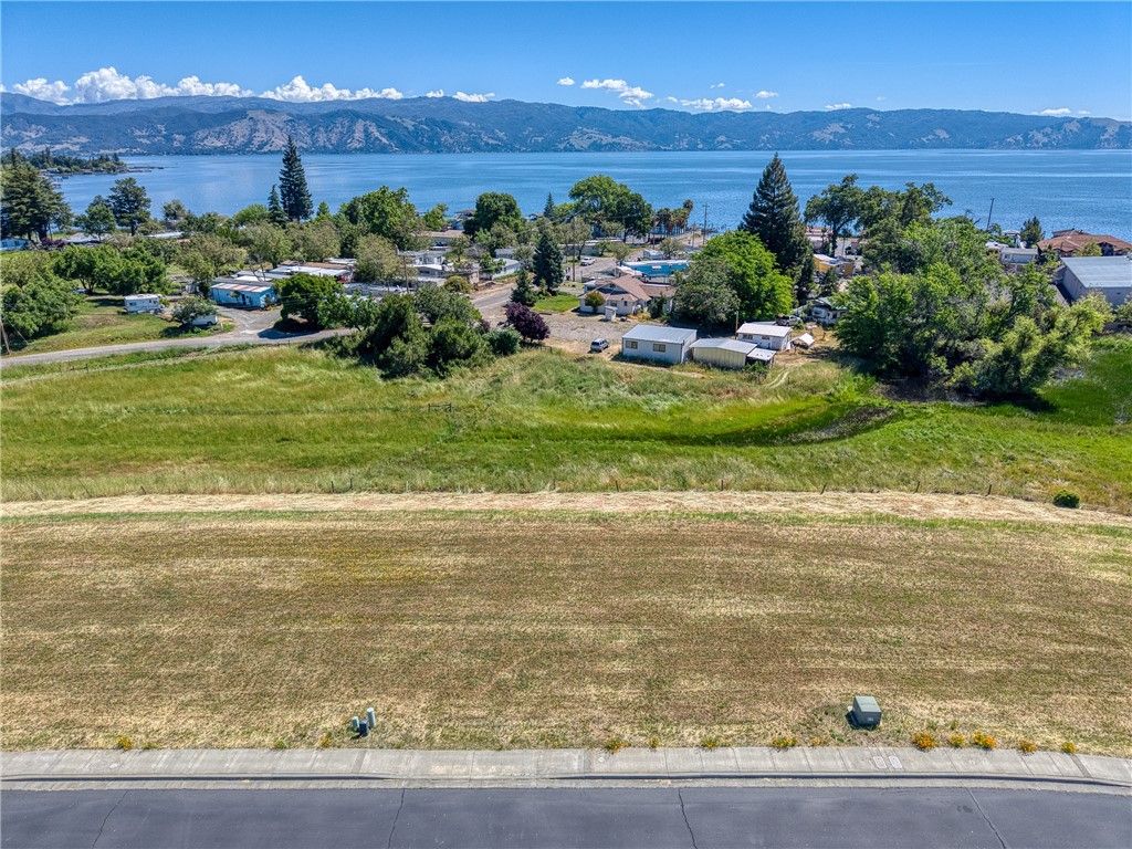 Image 6 of property listing at 2776 Lizzy, Lakeport, CA 95453