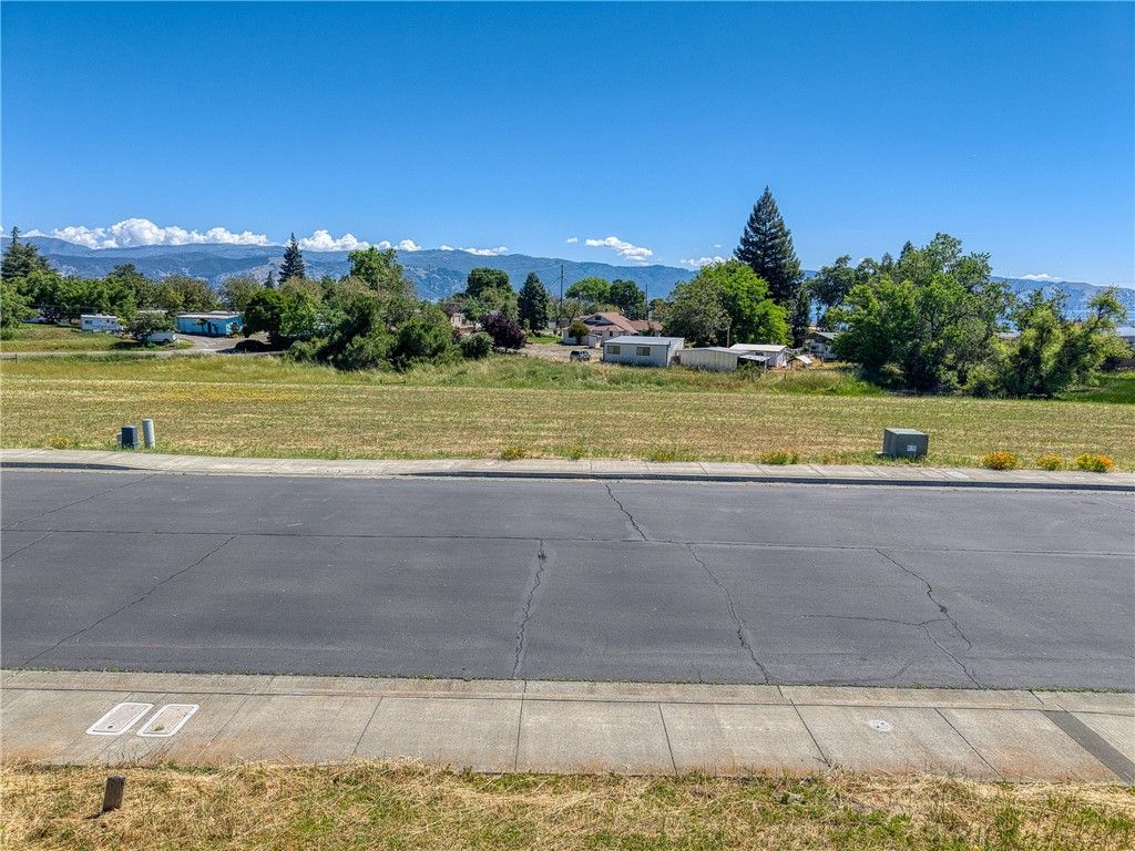 Image 9 of property listing at 2776 Lizzy, Lakeport, CA 95453