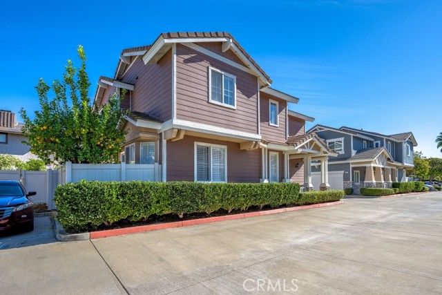 108 Peppertree, Monrovia, CA 91016